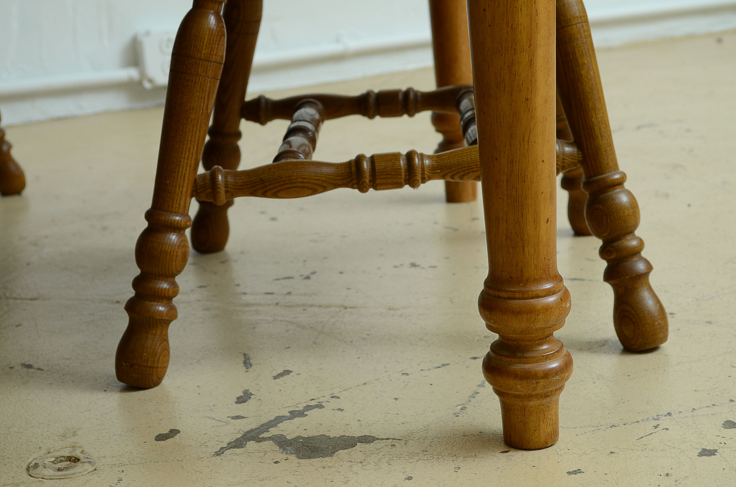Cochrane Dining Table and Six Chairs