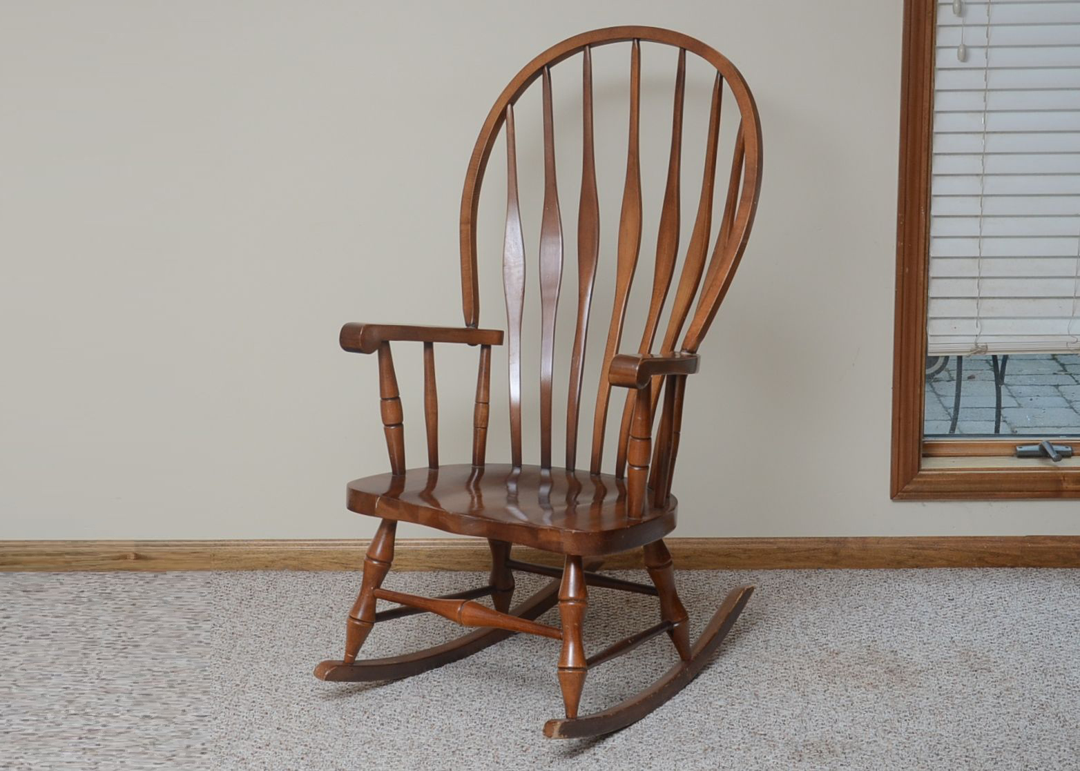 Virginia house rocking online chair