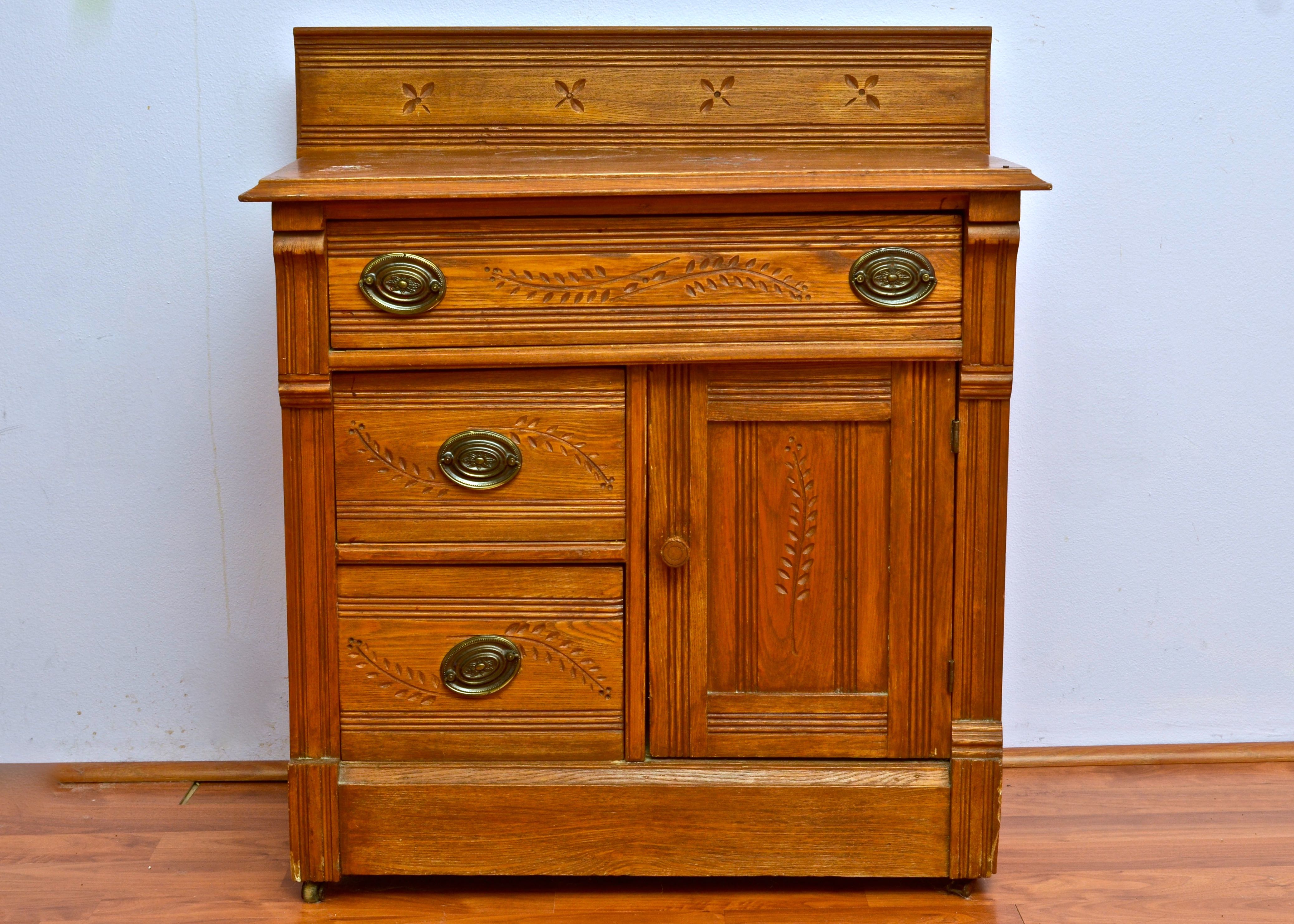 Victorian Eastlake Style Washstand