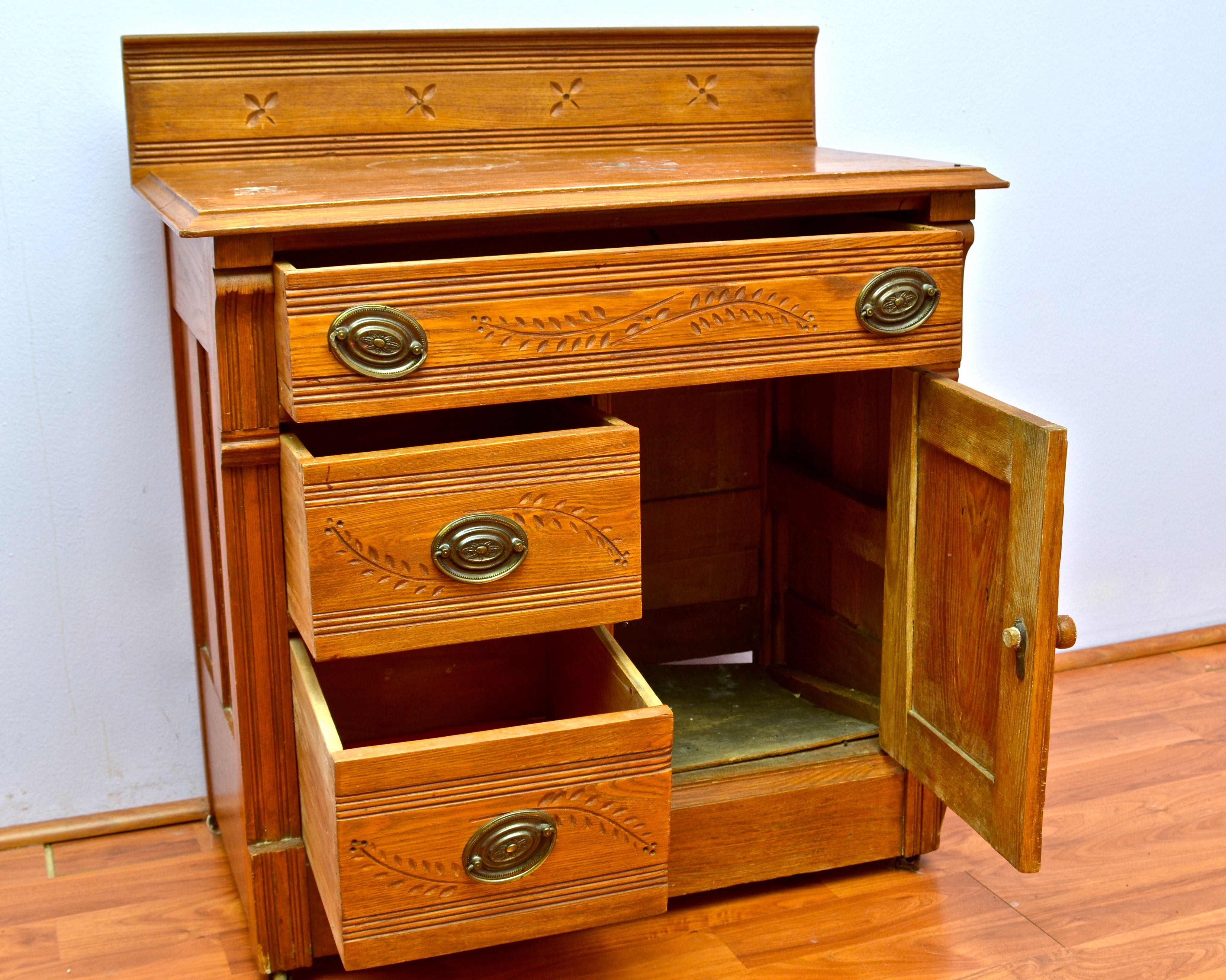 Victorian Eastlake Style Washstand