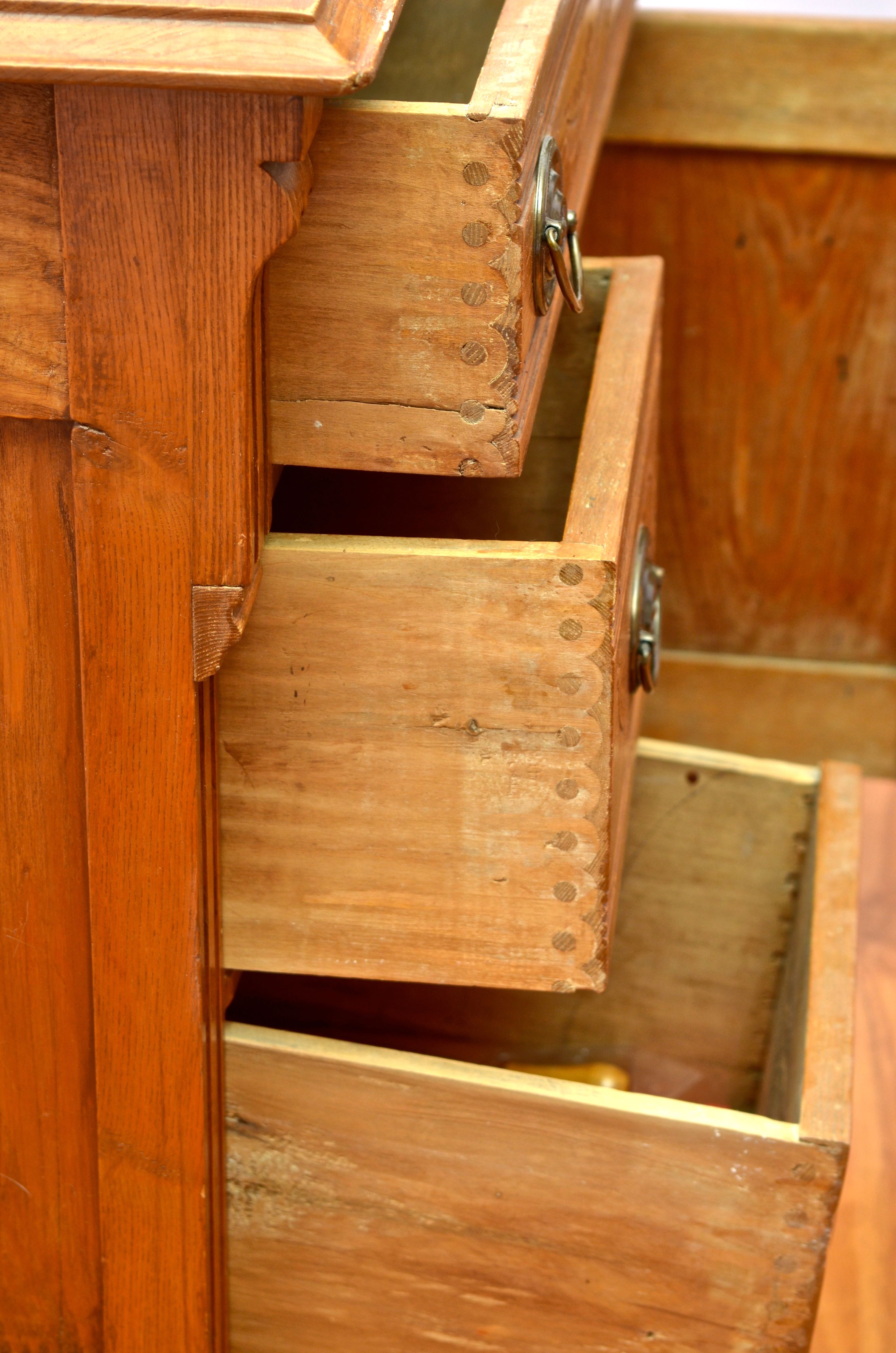 Victorian Eastlake Style Washstand