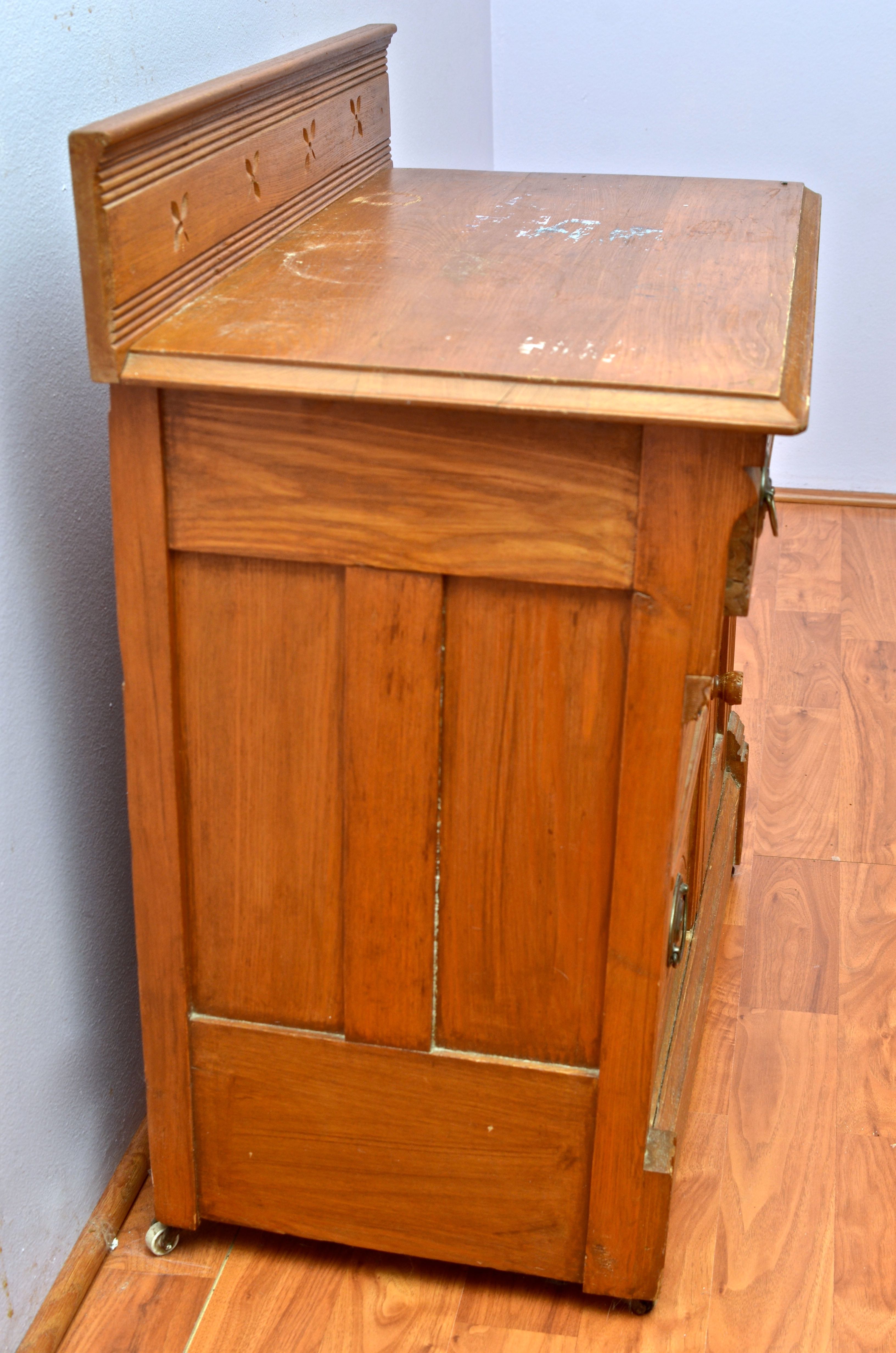 Victorian Eastlake Style Washstand