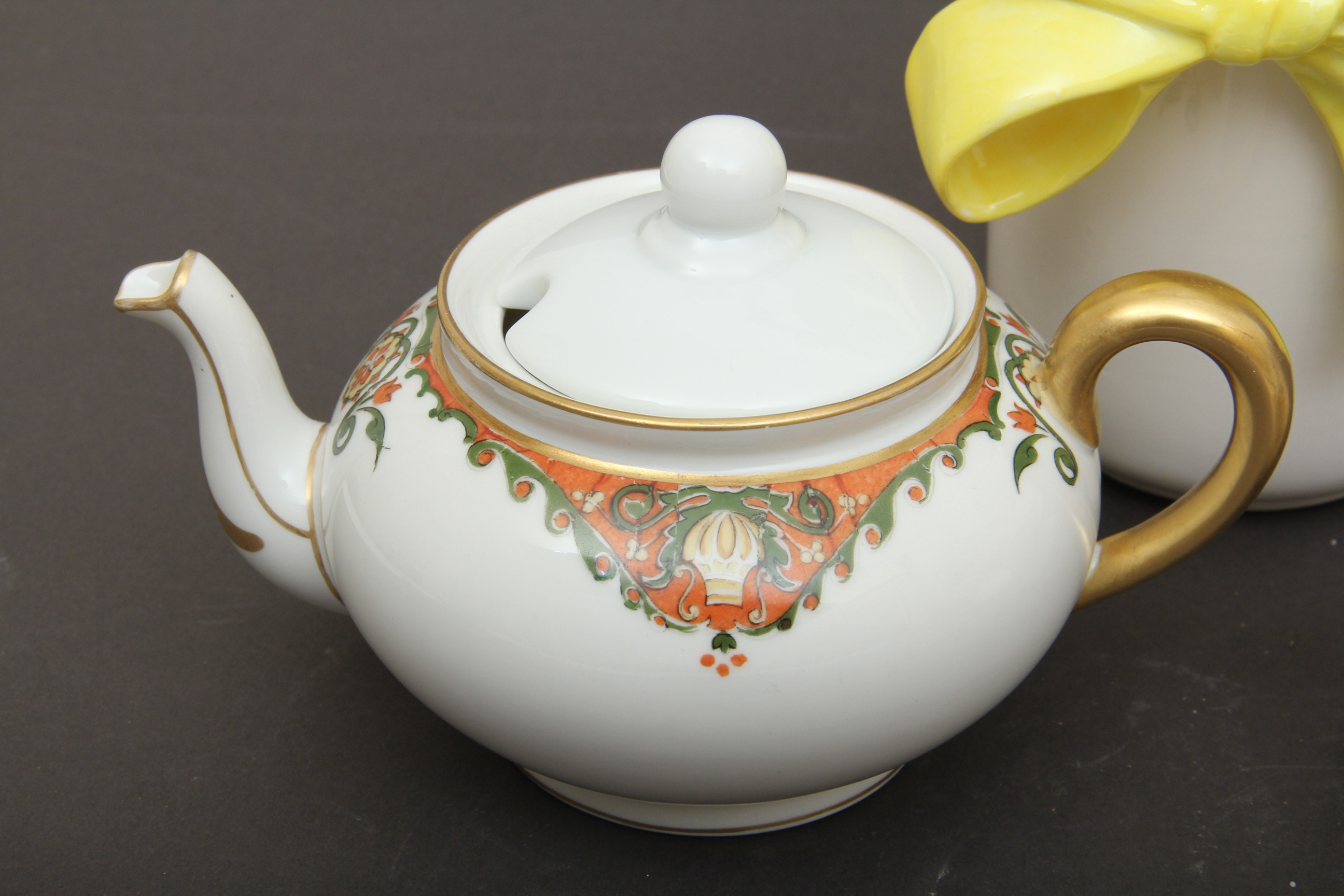 Grouping of Table Top Accessories