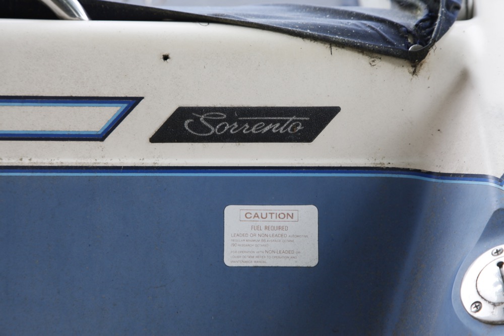 1987 Sea-Ray Sorrento S24 Cuddy Cabin