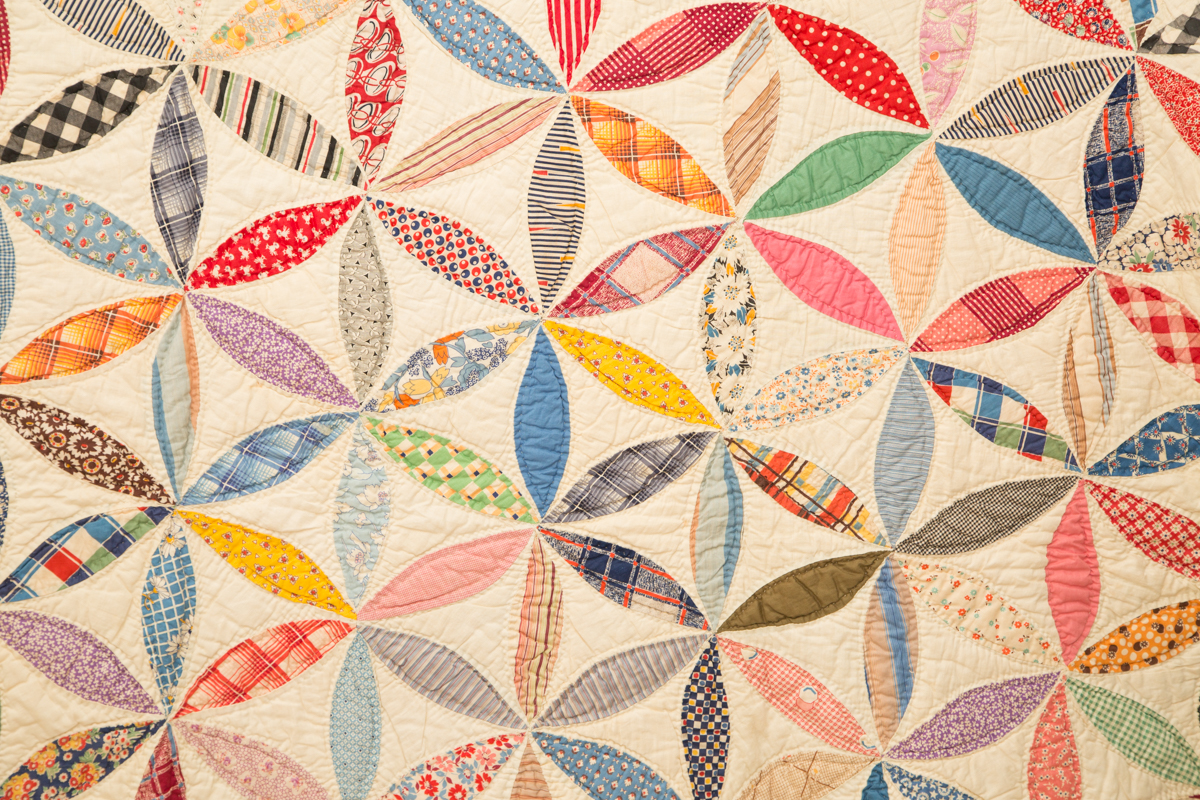 Full Size Floral Patchwork Quilt