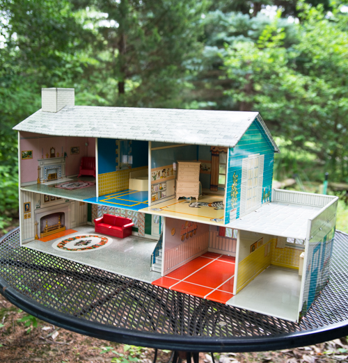 Vintage MARX Toys Tin Dollhouse with Plastic Furniture