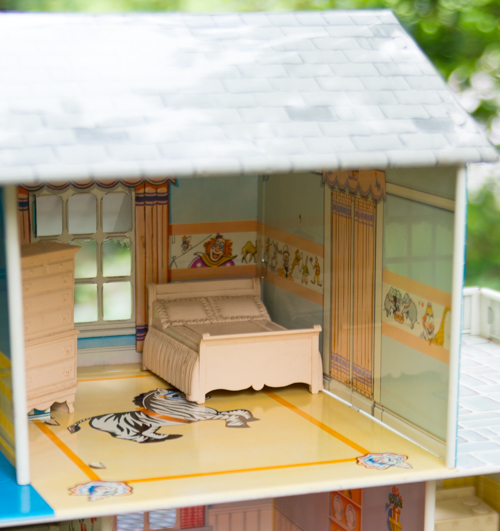 Vintage MARX Toys Tin Dollhouse with Plastic Furniture