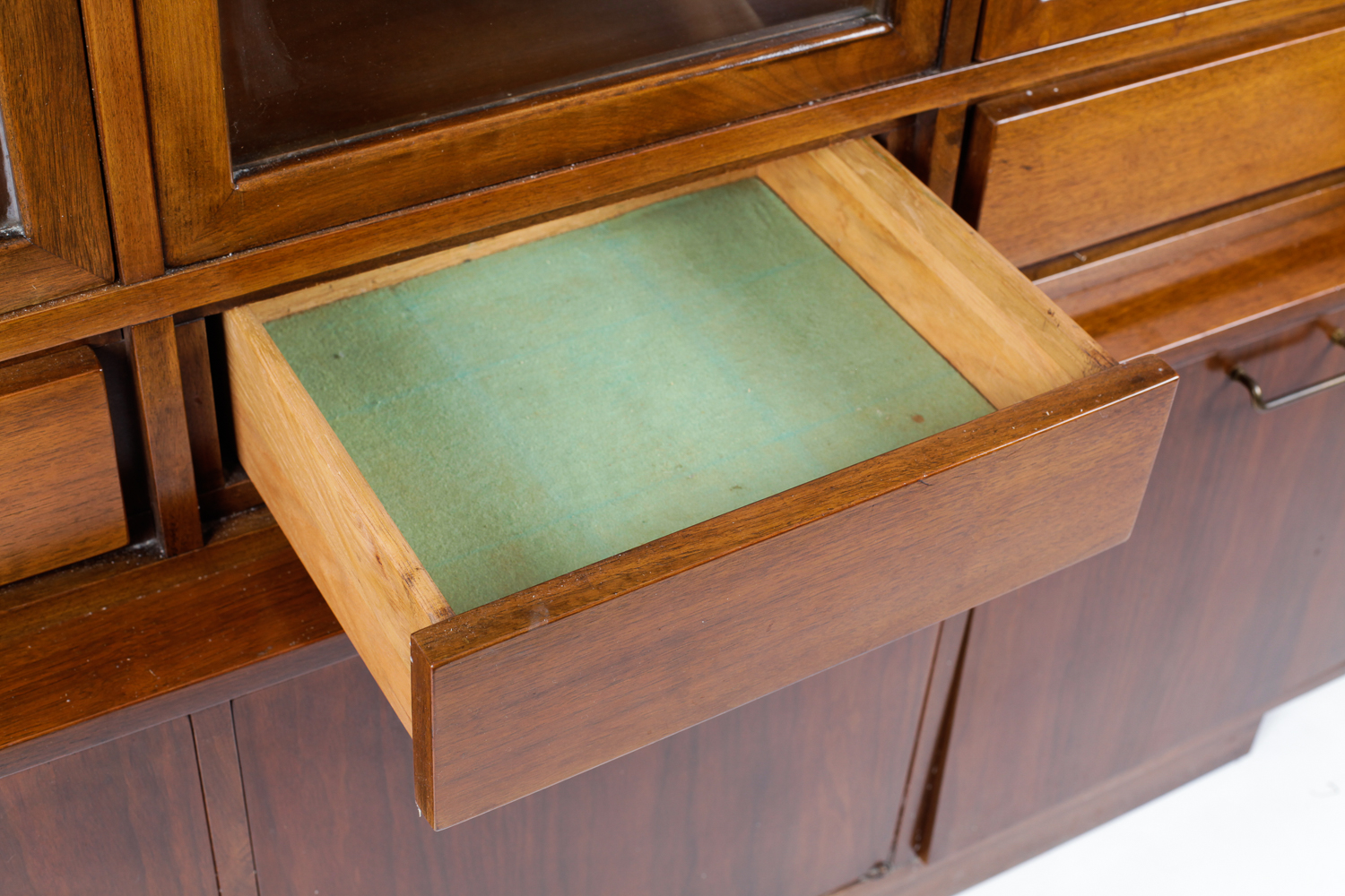 American of Martinsville Bubble Glass China Cabinet