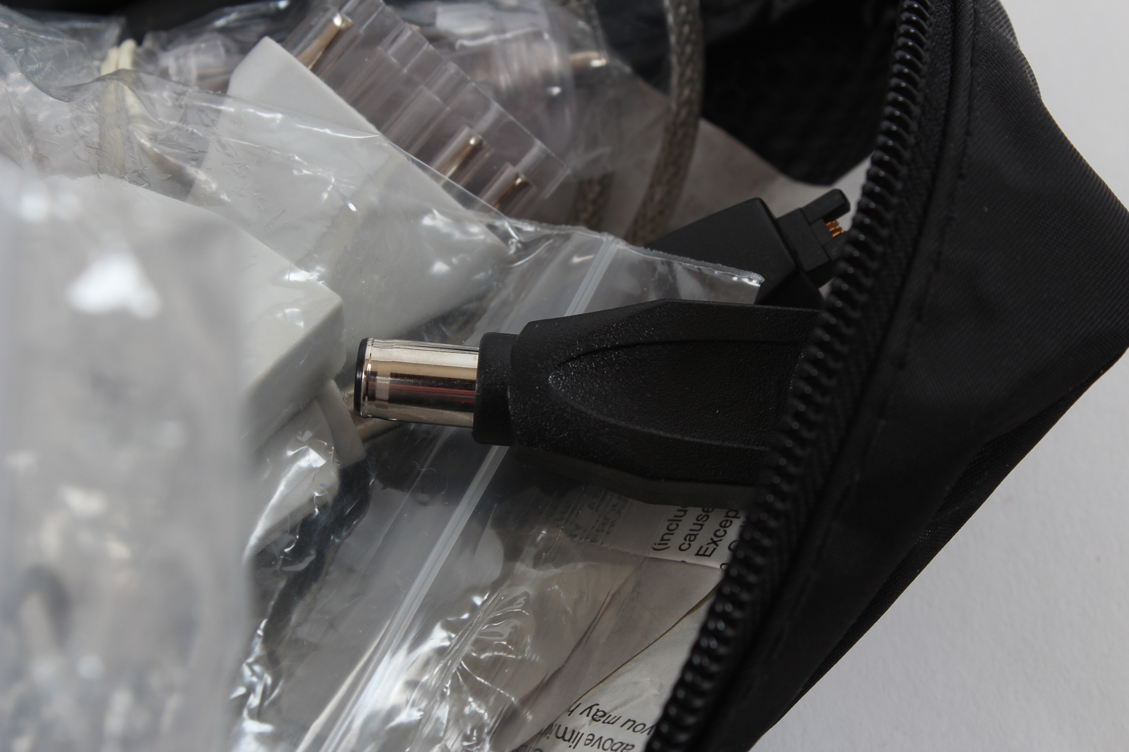 iGo Juice 70 Combination Power Adapter