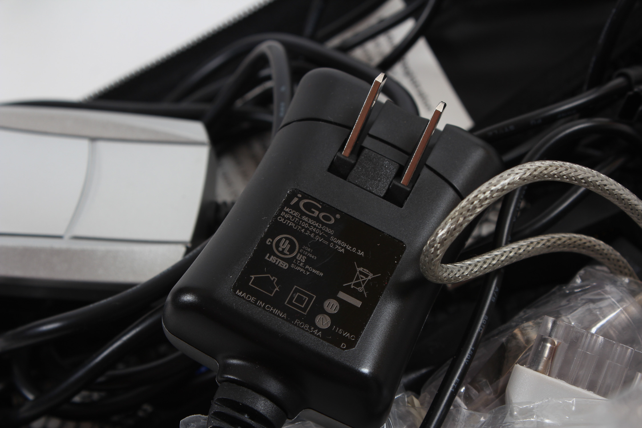 iGo Juice 70 Combination Power Adapter