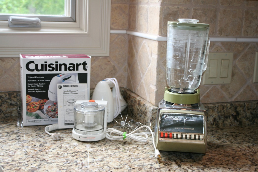 Vintage Osterizer Blender and a Cuisinart Hand Mixer