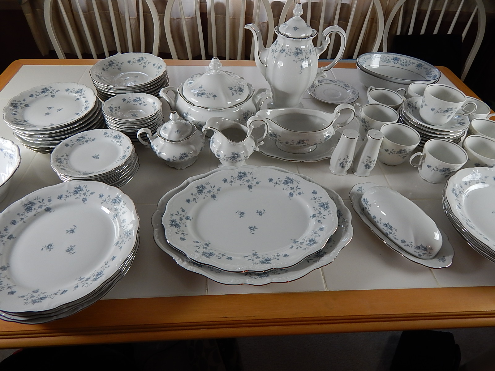 68-Piece Johann Haviland Bavaria China "Blue Garland"