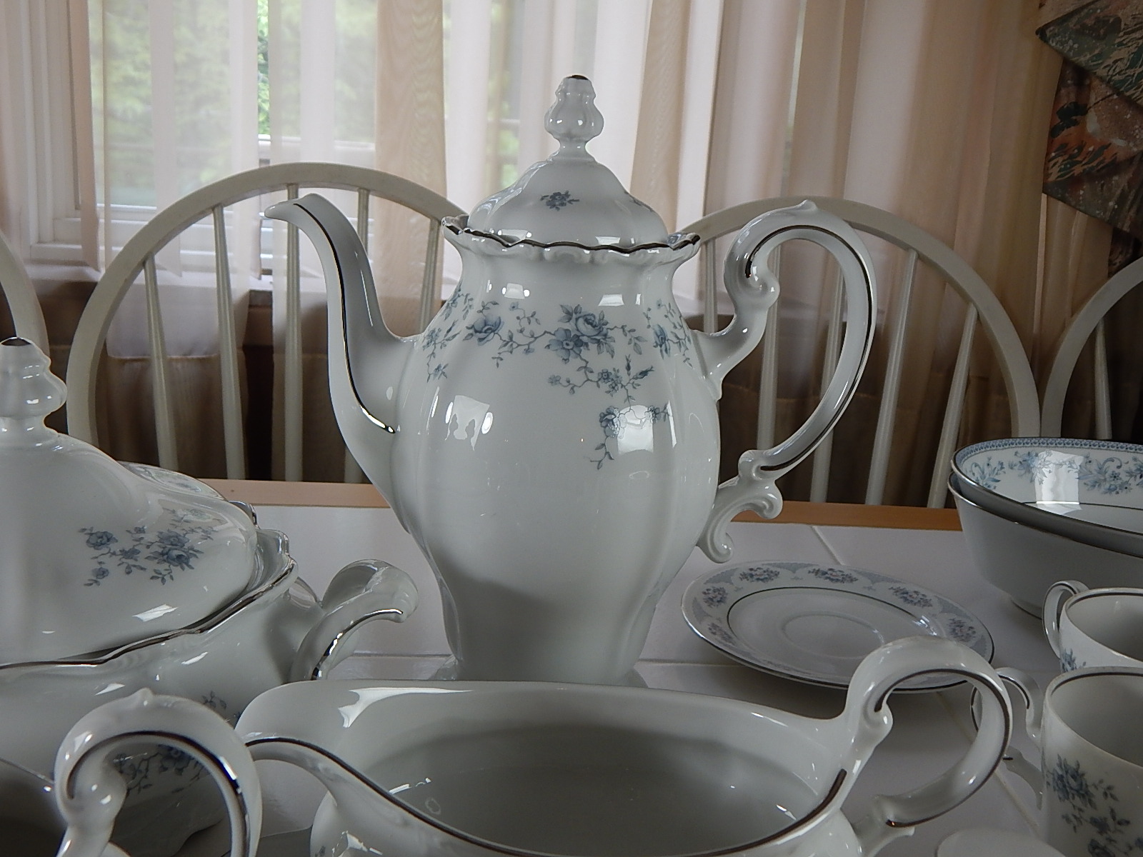 68-Piece Johann Haviland Bavaria China "Blue Garland"