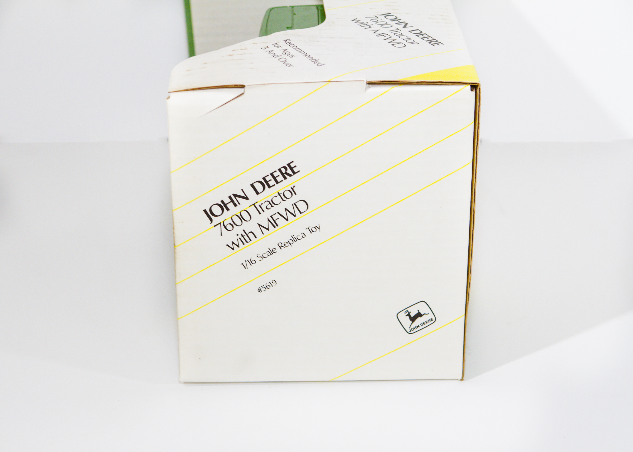 Ertl John Deere 7600 Die-Cast Metal Tractor