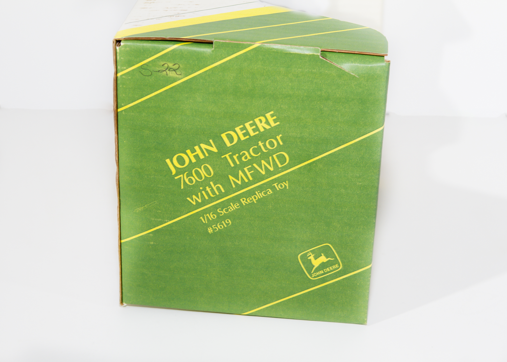 Ertl John Deere 7600 Die-Cast Metal Tractor