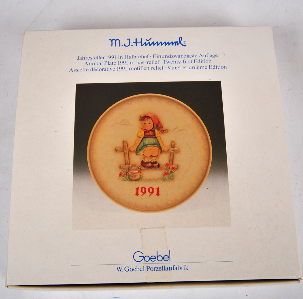 1991 Vintage Annual M.I. Hummel Plate