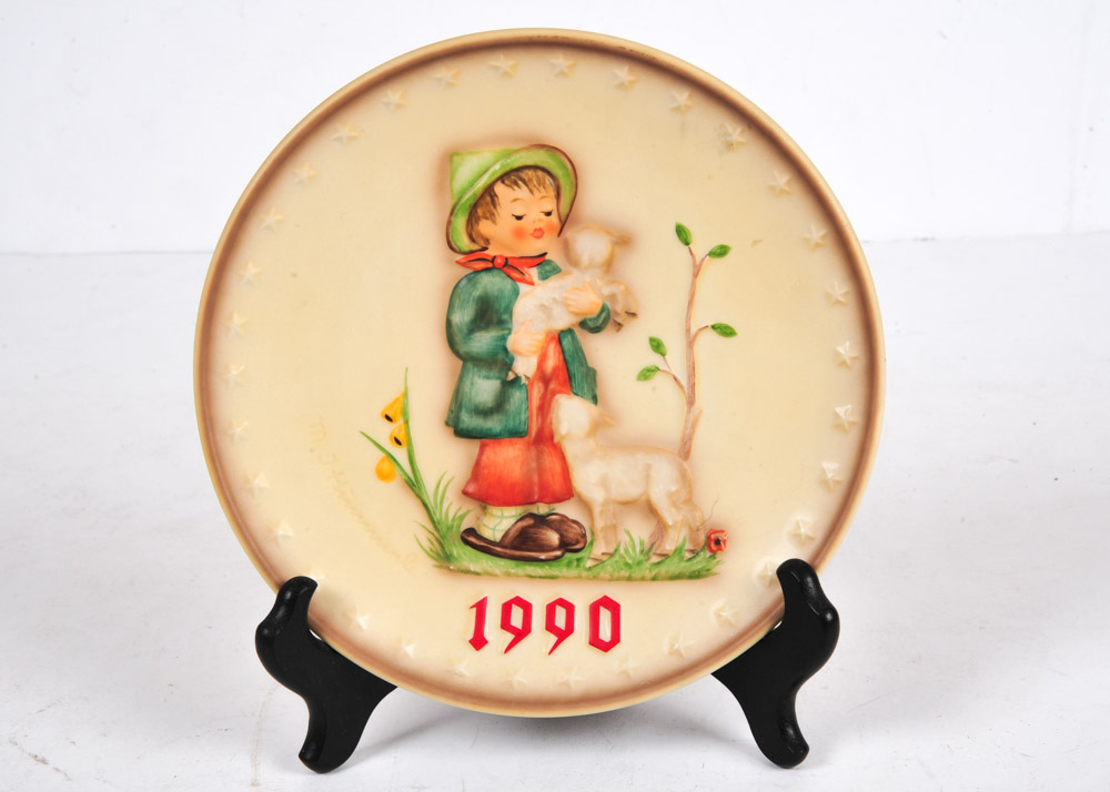 1990 Vintage Annual M.I. Hummel Plate