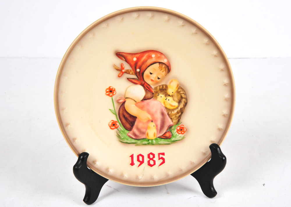 1985 Vintage Annual M.I. Hummel Plate