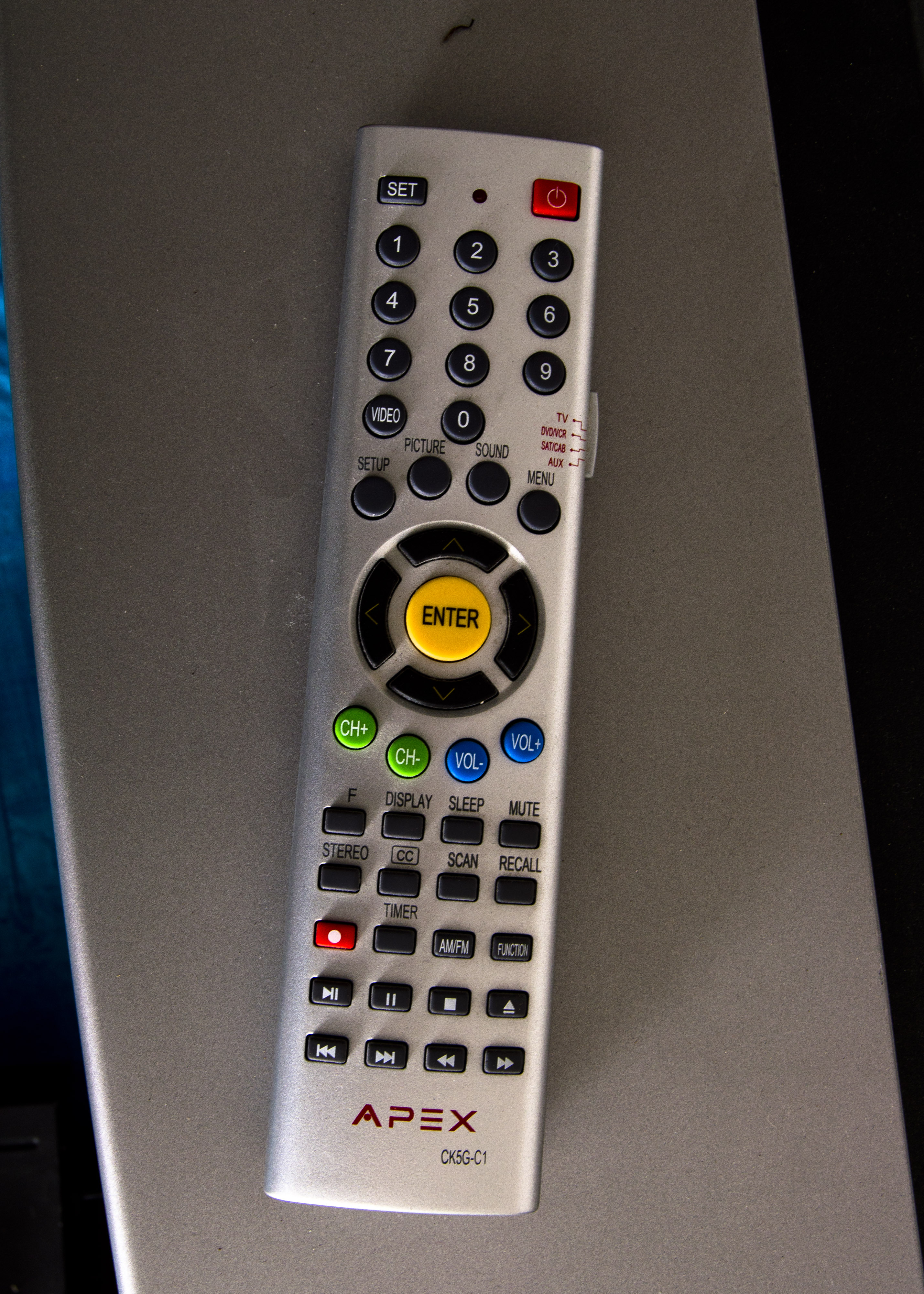 Apex 32" TV with Sony CD/DVD and Hitachi VHS Players