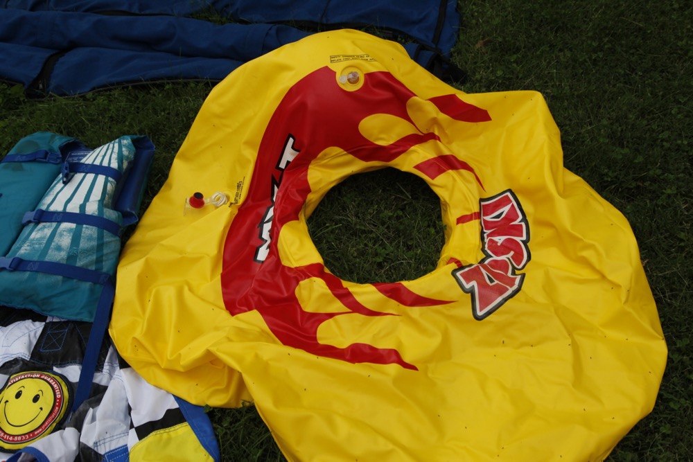 1987 Sea-Ray Sorrento S24 Cuddy Cabin