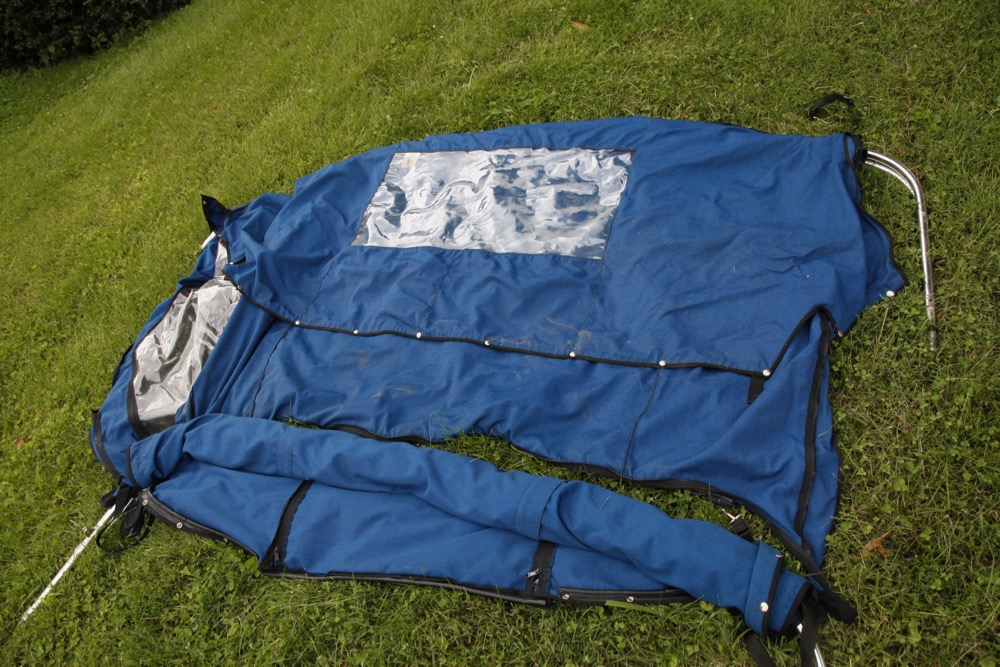 1987 Sea-Ray Sorrento S24 Cuddy Cabin