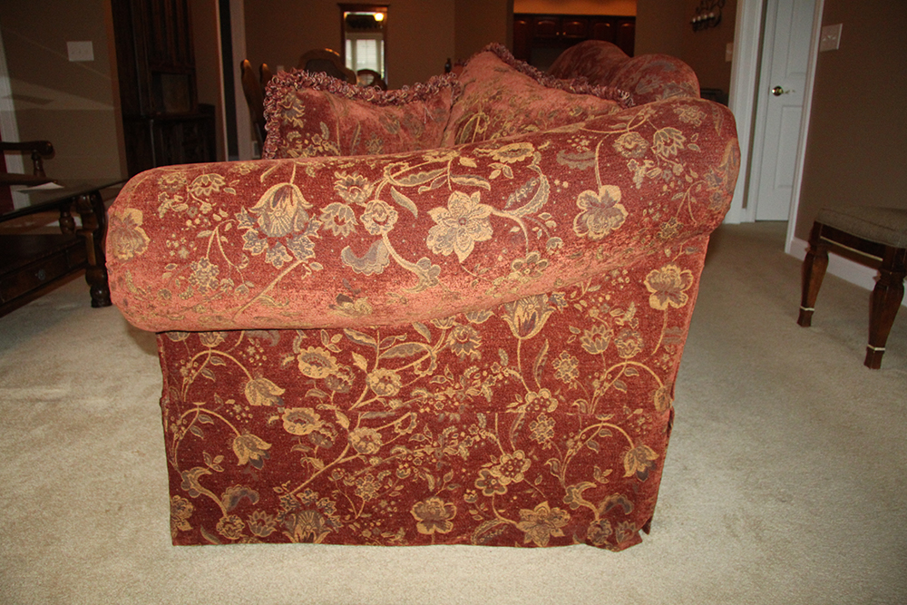 Traditional Floral Print Fabric Sofa