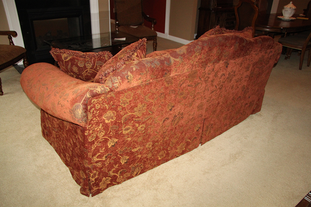 Traditional Floral Print Fabric Sofa