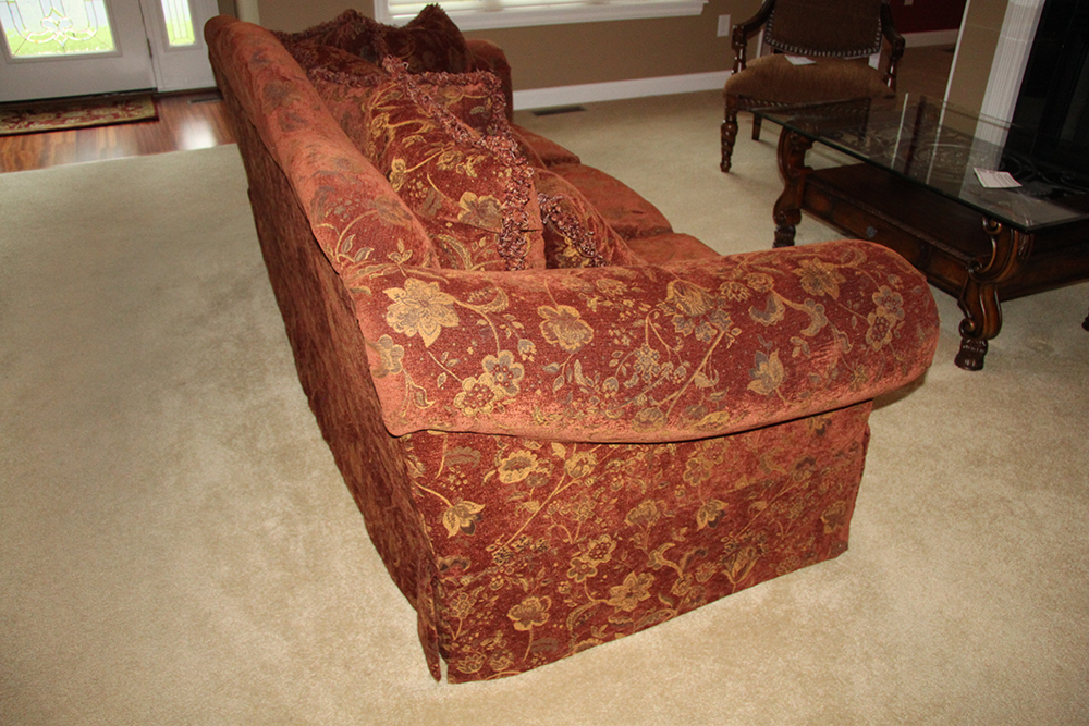 Traditional Floral Print Fabric Sofa