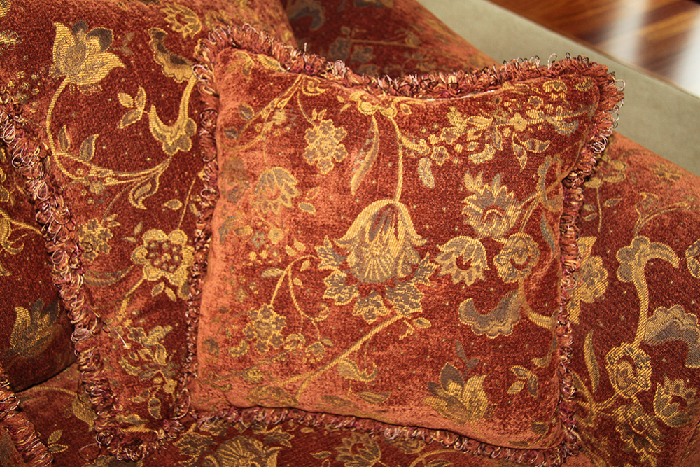 Traditional Floral Print Fabric Sofa