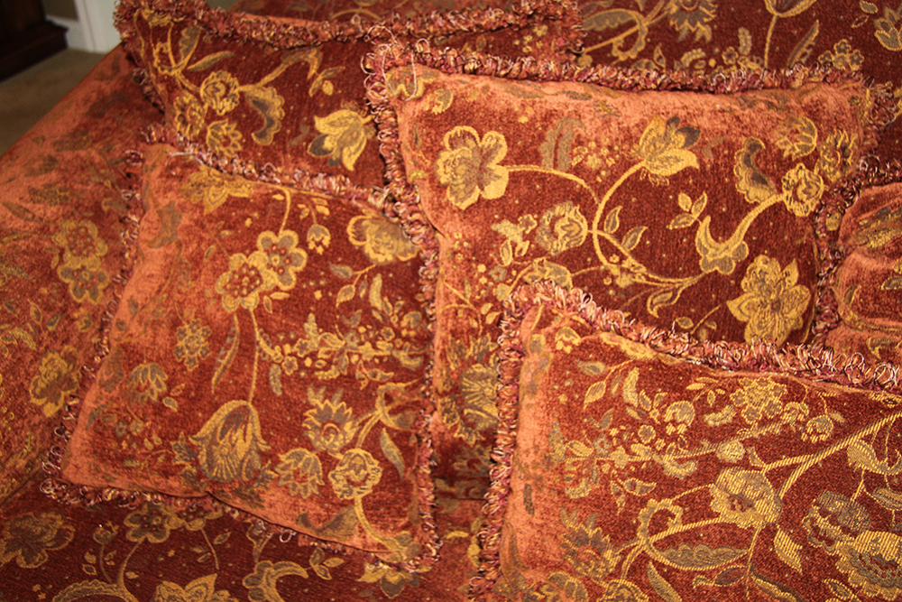 Traditional Floral Print Fabric Sofa