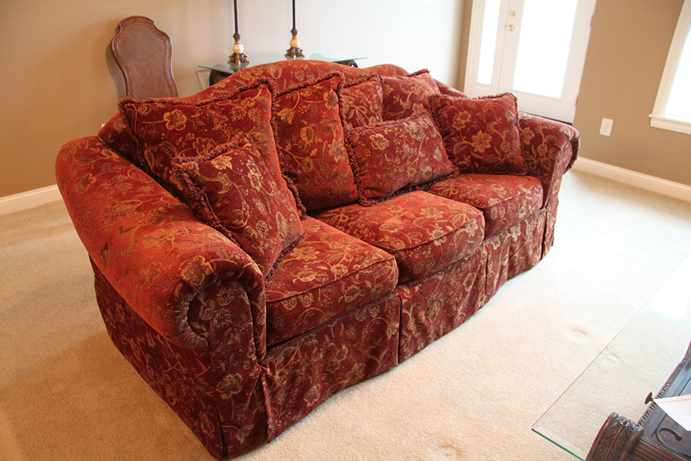 Traditional Floral Print Fabric Sofa