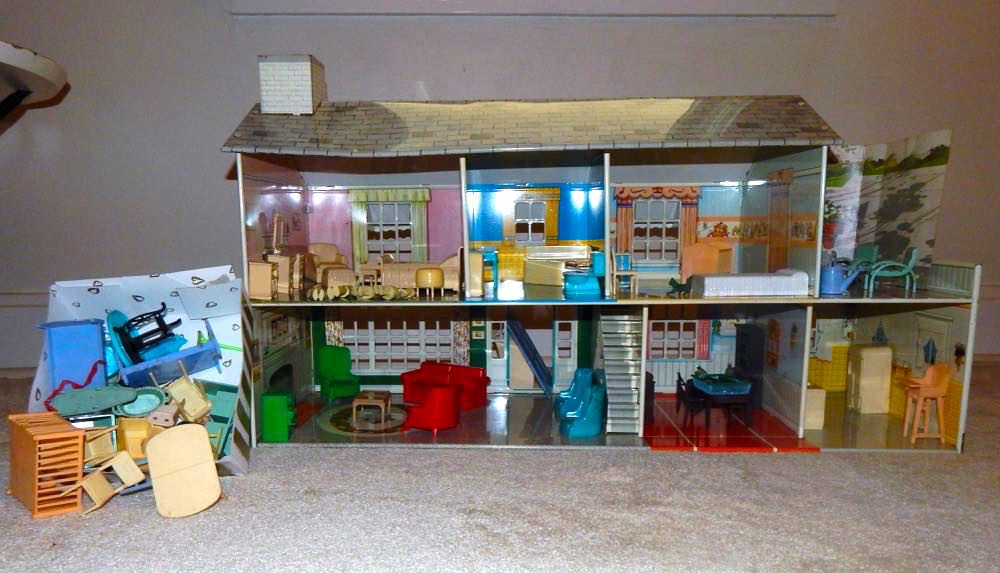 Vintage MARX Toys Tin Dollhouse with Plastic Furniture