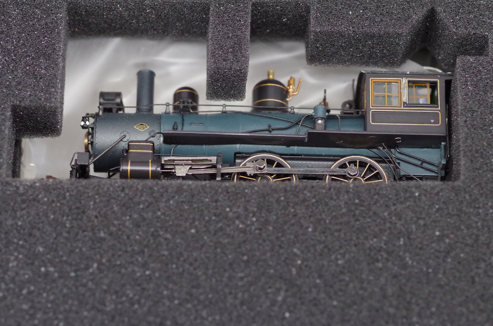 Bachmann Spectrum HO Scale 4-4-0 Modern American Richmond Locomotive