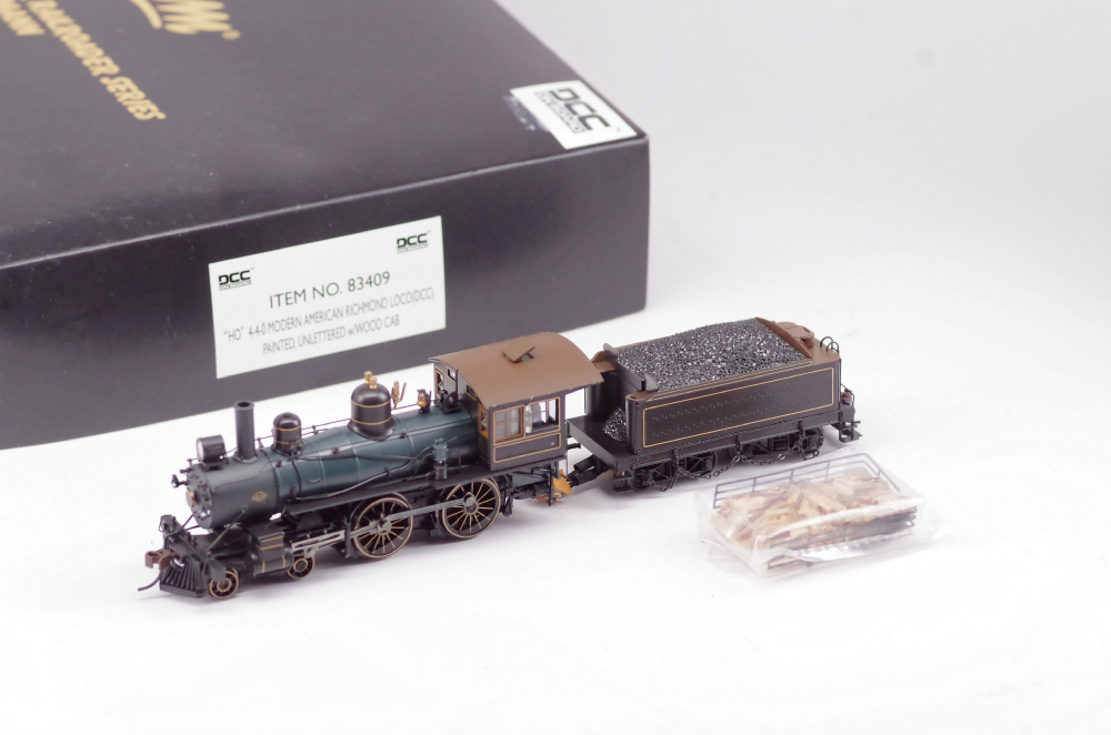 Bachmann Spectrum HO Scale 4-4-0 Modern American Richmond Locomotive