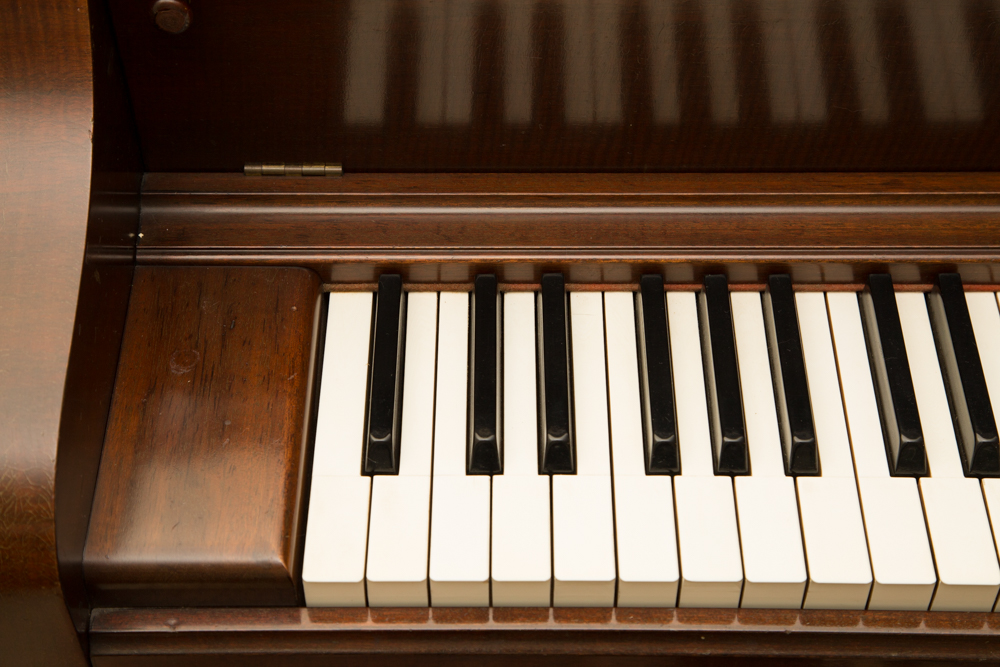 1942 Hepplewhite Steinway & Sons Console Piano