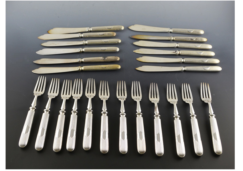 Walker & Hall Silver Plated "Reed/Shield" Fish Knives and Forks