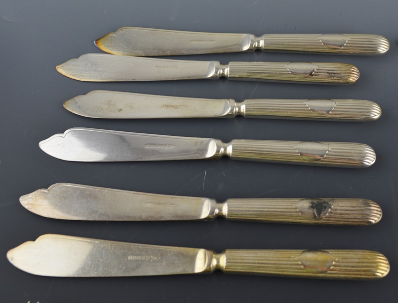 Walker & Hall Silver Plated "Reed/Shield" Fish Knives and Forks