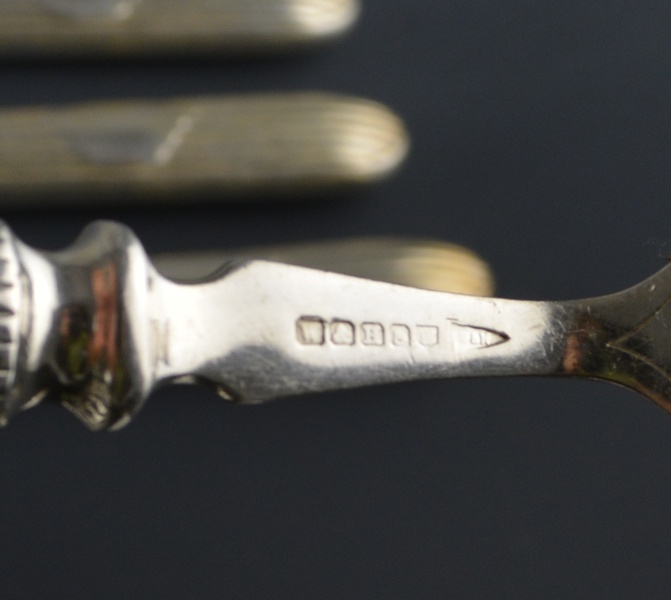 Walker & Hall Silver Plated "Reed/Shield" Fish Knives and Forks