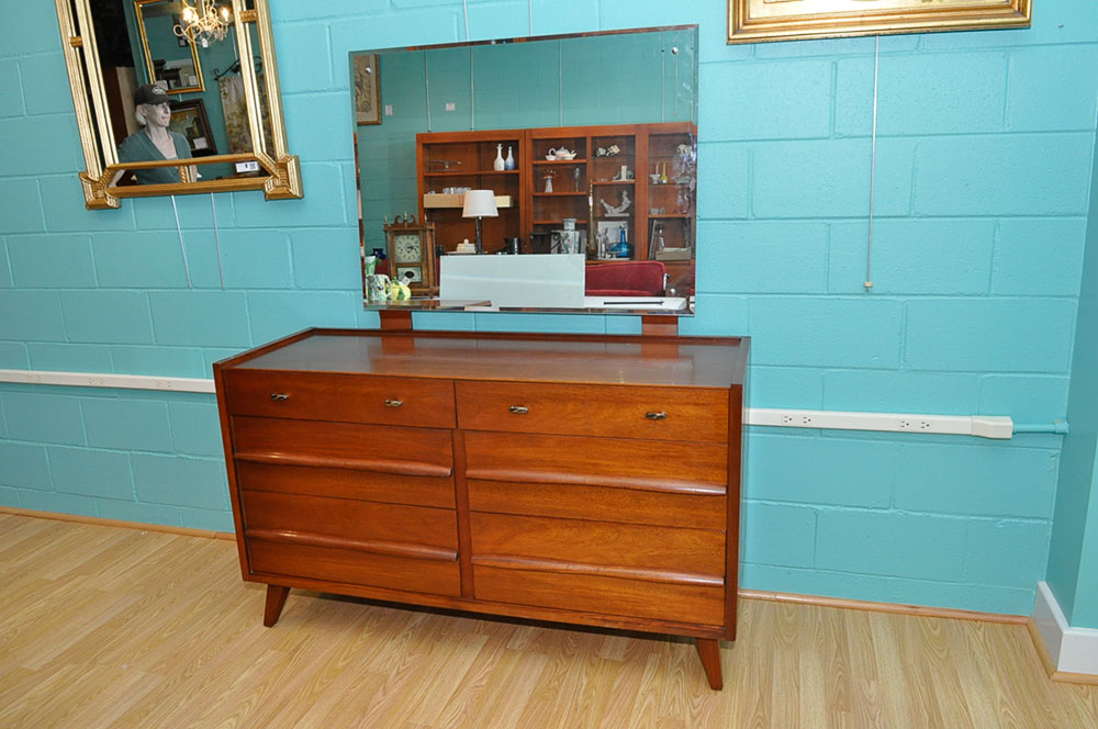Mengel Louisville Mid Century Modern Low Dresser with Mirror