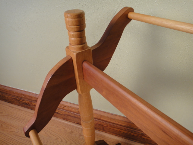 Two Tone Wooden Quilt Stand