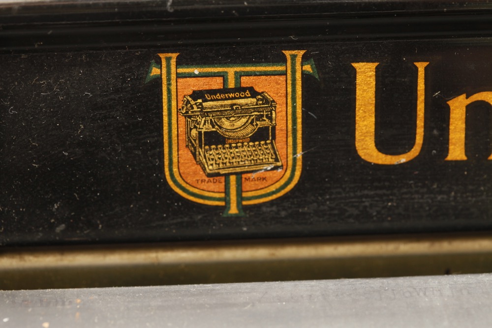 Underwood "Noiseless" Vintage Typewriter