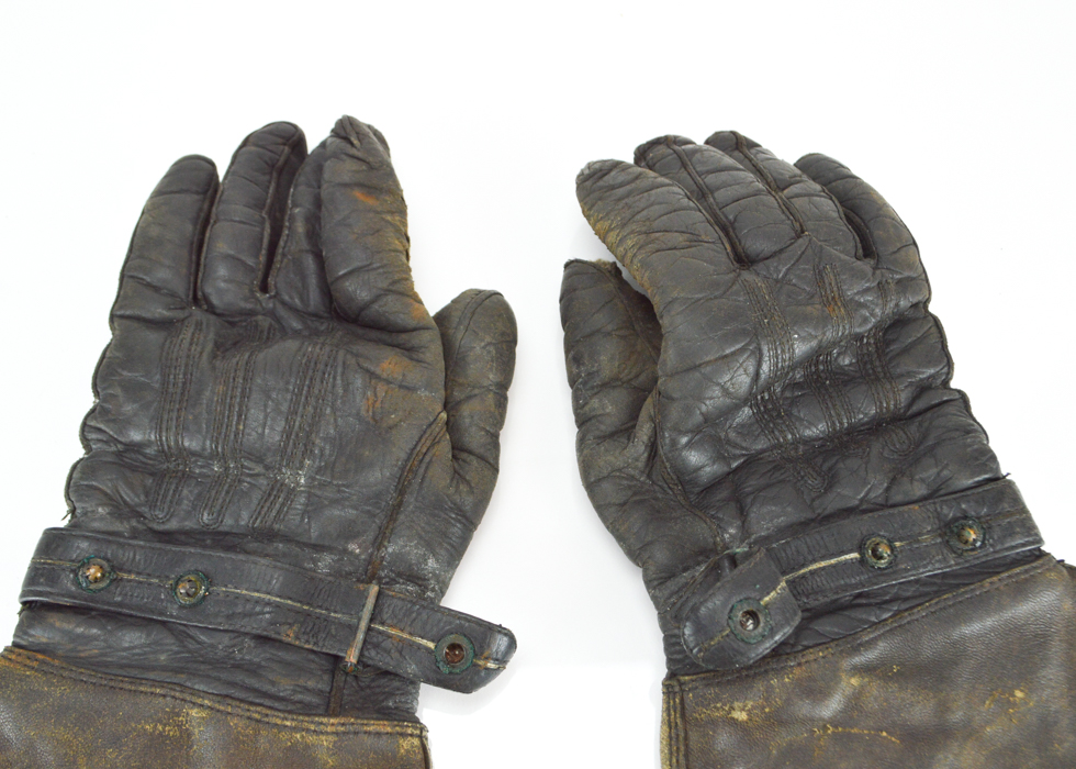 Vintage Leather Gauntlets