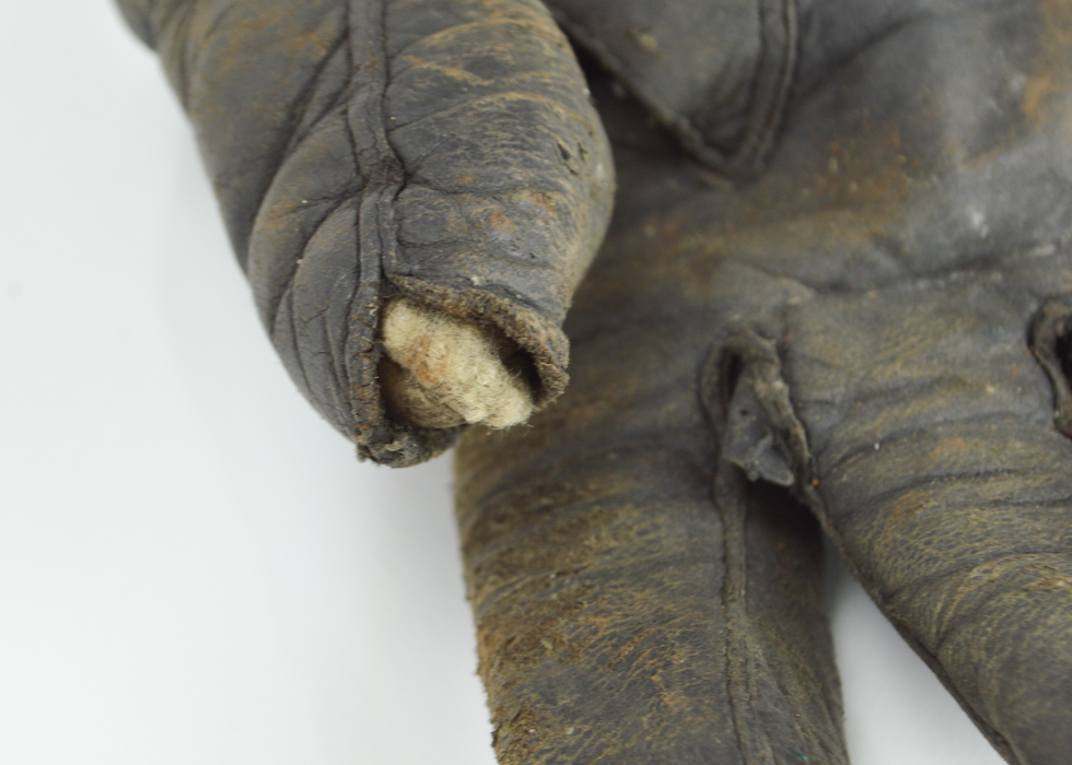 Vintage Leather Gauntlets