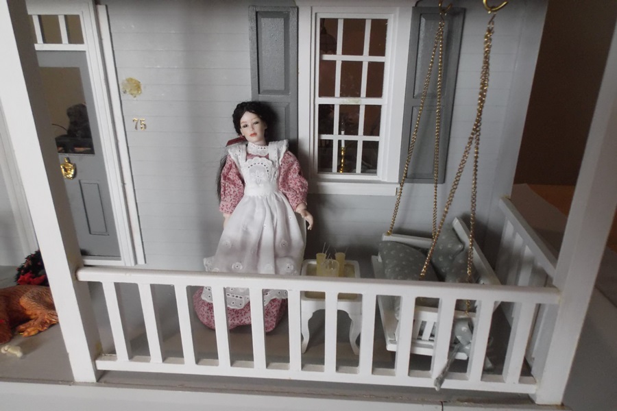 Fully Furnished Dollhouse