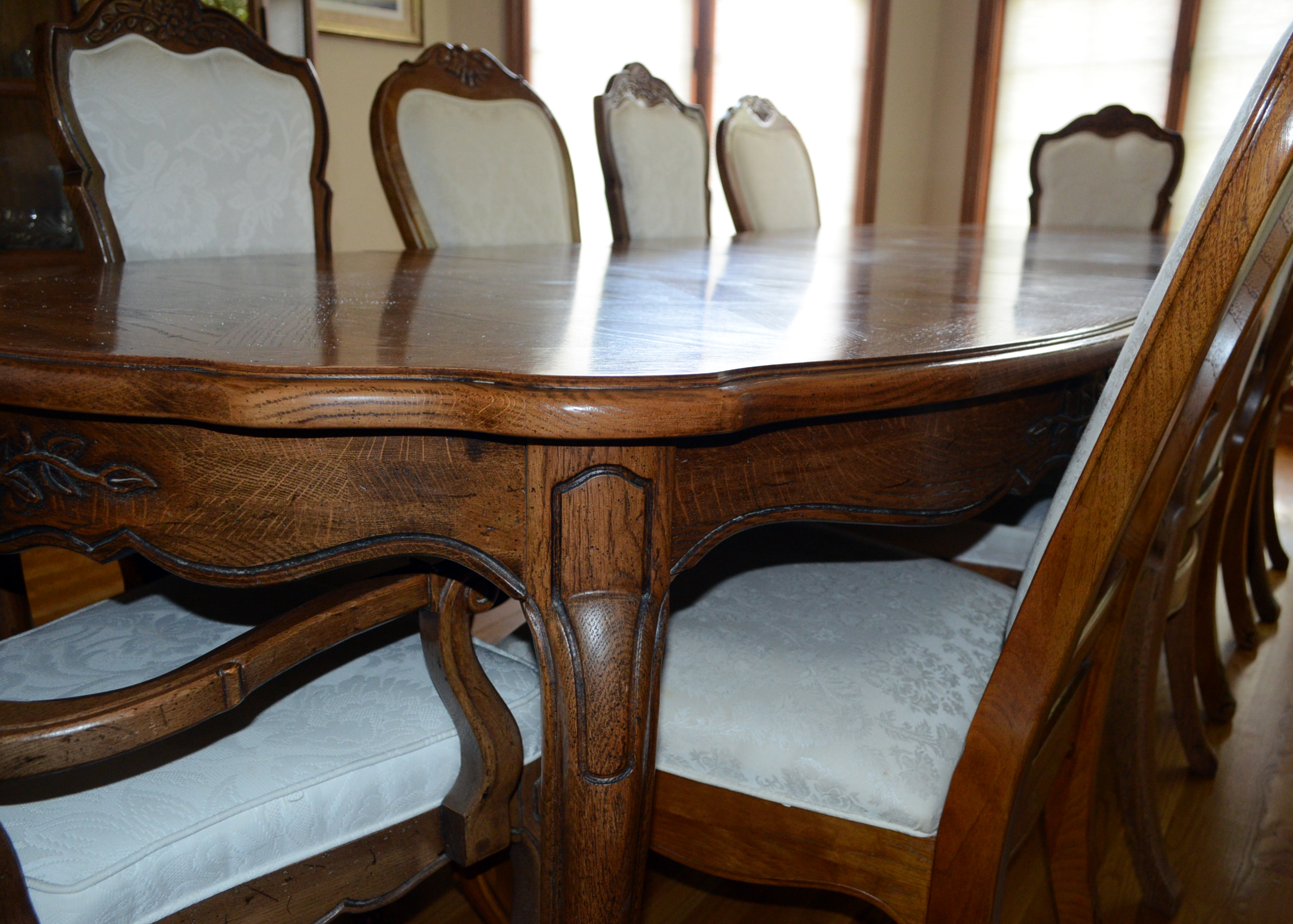 Thomasville French Provincial Style Dining Table and Chairs