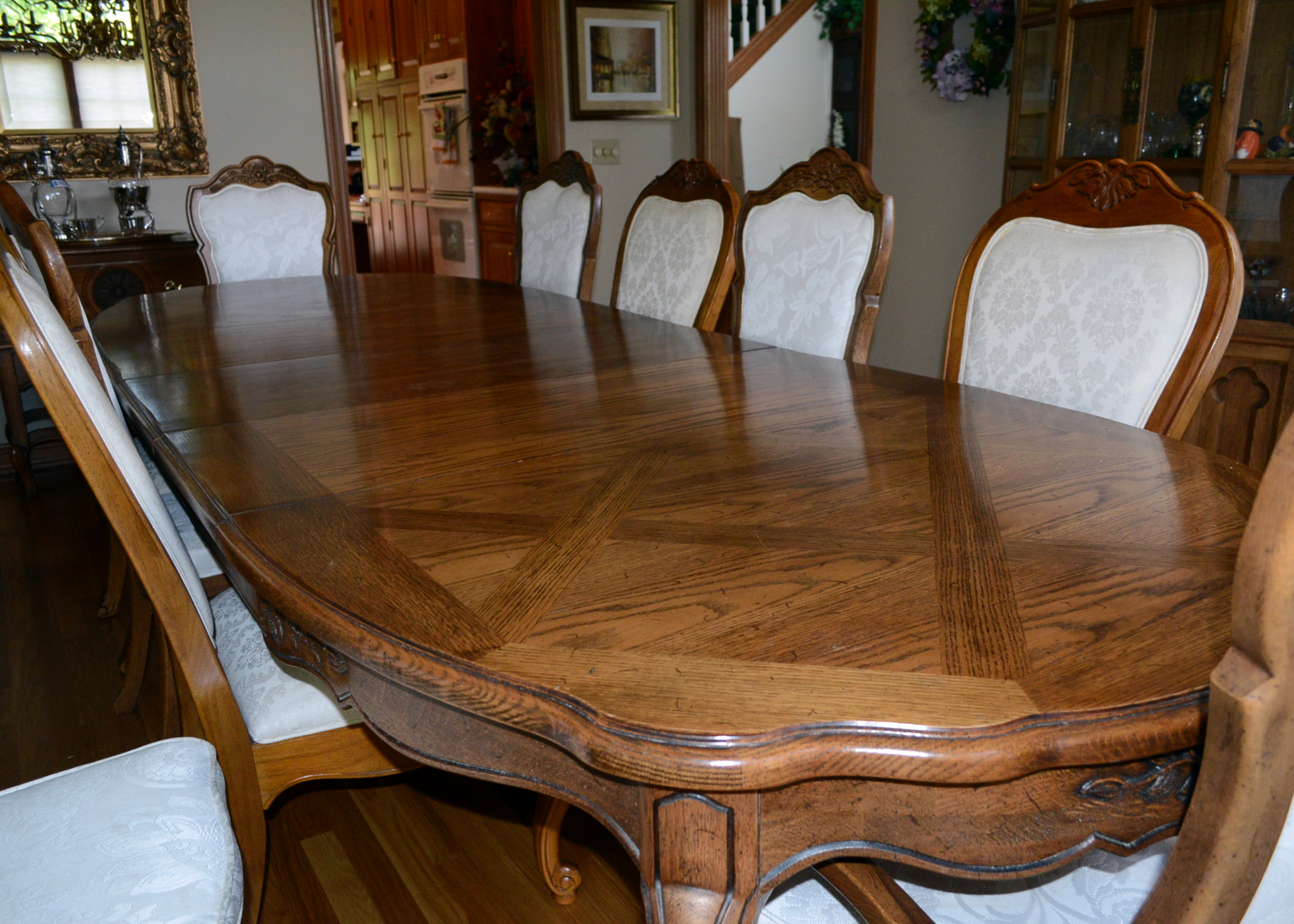 Thomasville French Provincial Style Dining Table and Chairs