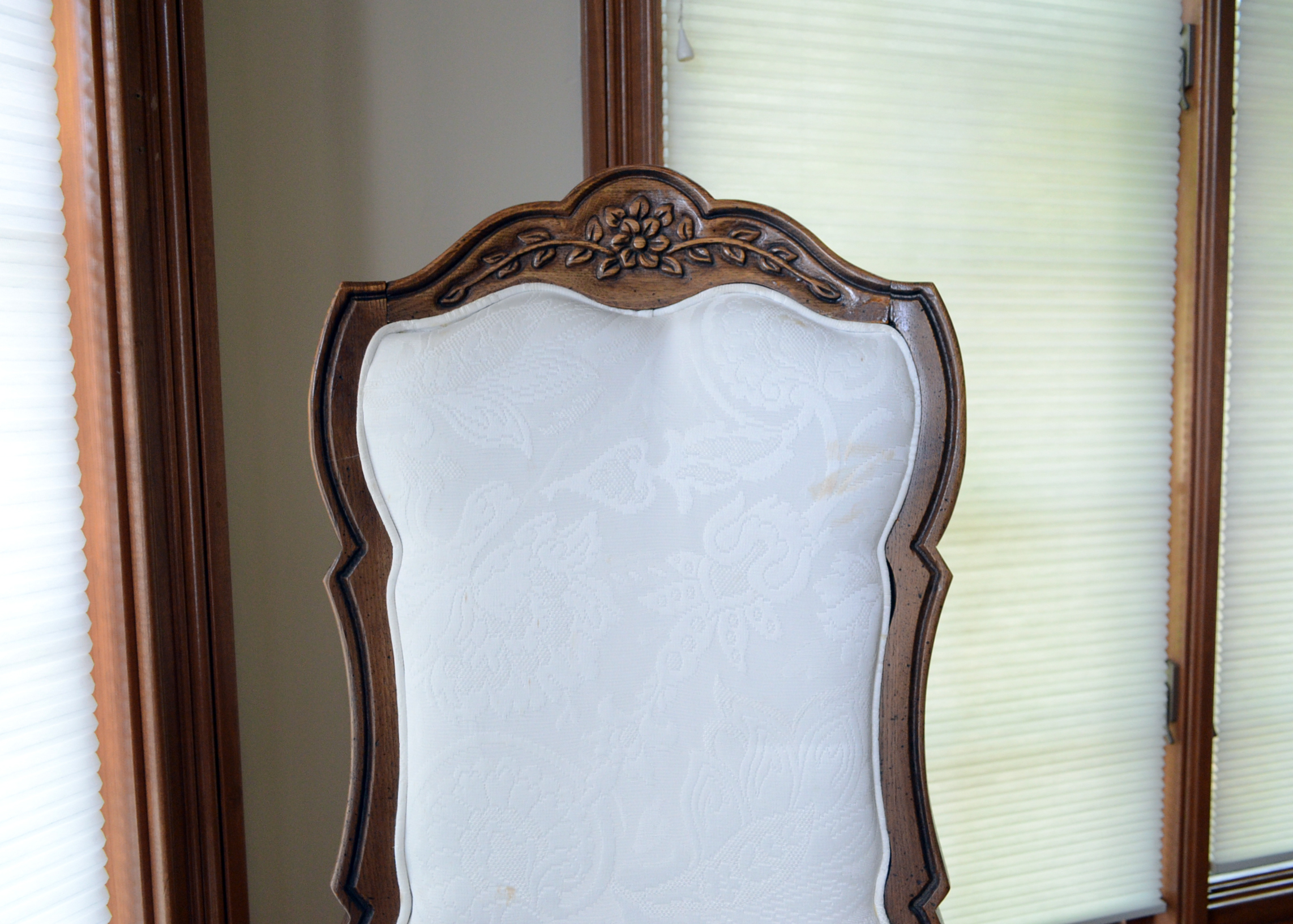 Thomasville French Provincial Style Dining Table and Chairs