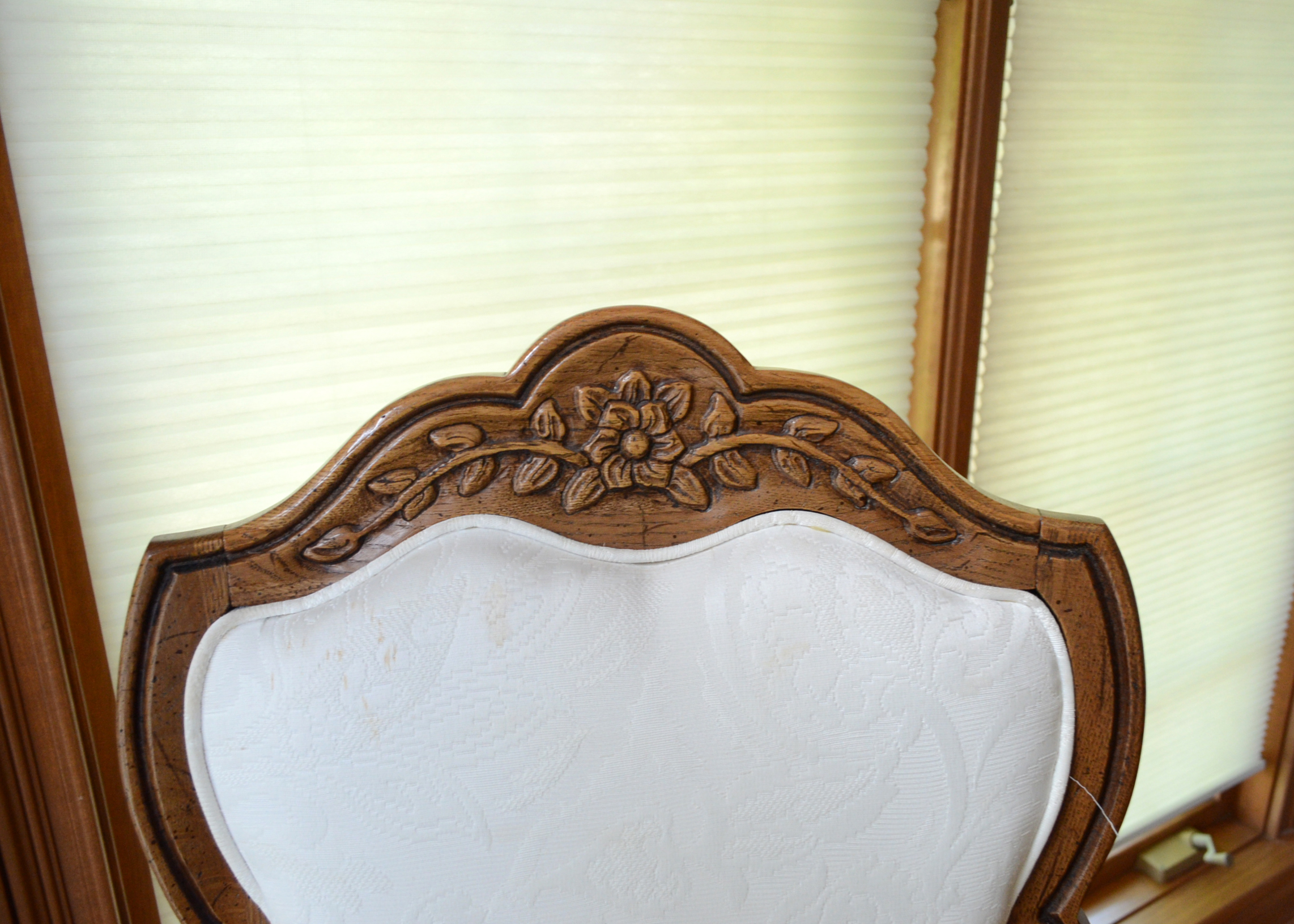 Thomasville French Provincial Style Dining Table and Chairs