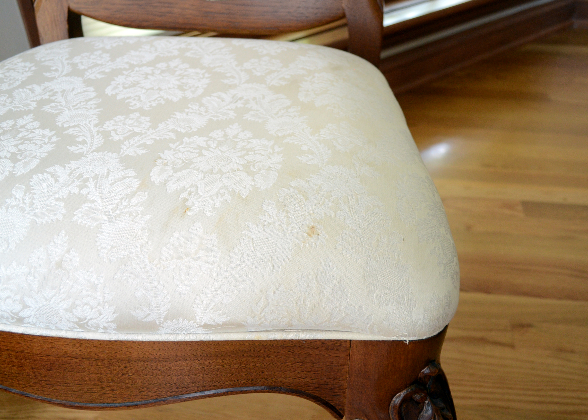 Thomasville French Provincial Style Dining Table and Chairs