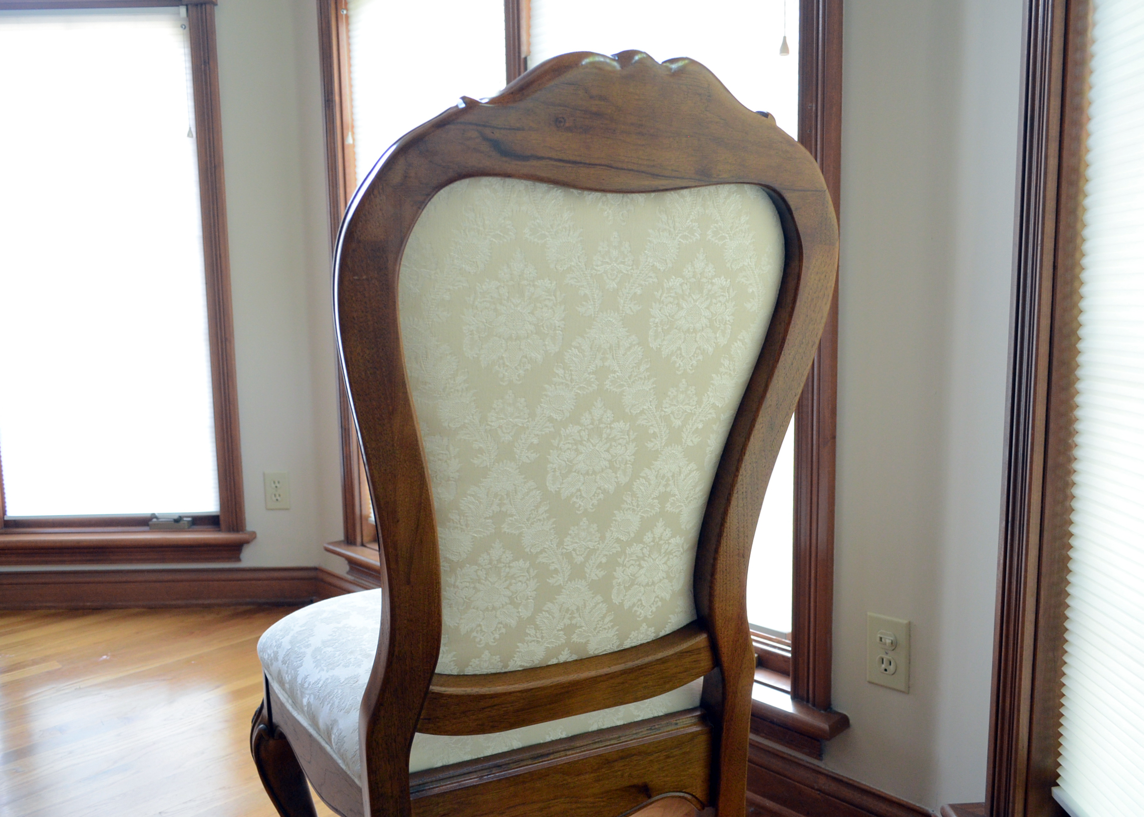 Thomasville French Provincial Style Dining Table and Chairs